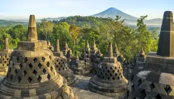 JOGYAKARTA (BOROBUDUR Y PRAMBANAN)