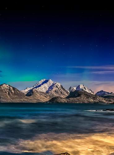 Cabo Norte y Aurora Boreal
