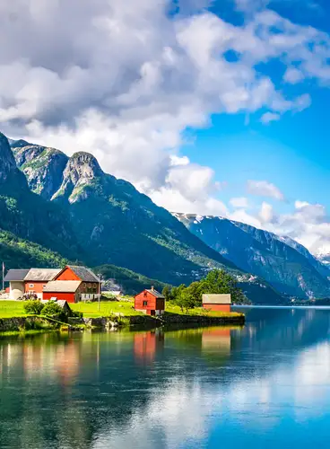 Fiordos del Sur y Kristiansand