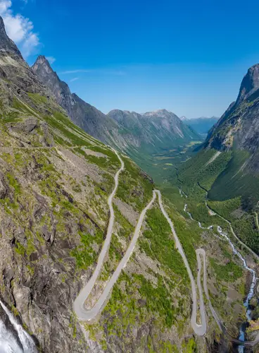 Fiordos del Norte y Ålesund