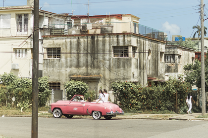 PASEO EN ALMENDRONES
