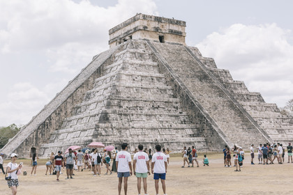 CHICHEN ITZA + CENOTE IK KIL + VALLADOLID