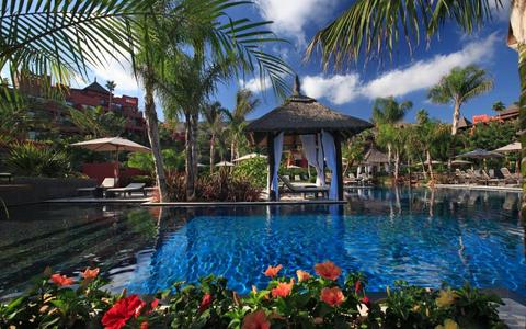 ASIA GARDENS HOTEL & THAI SPA