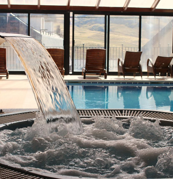 Hotel YOY VILLA SALLENT 3*