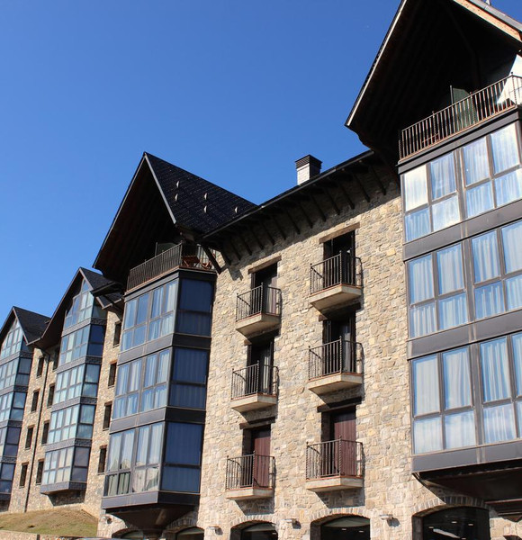 Hotel YOY VILLA SALLENT 4*