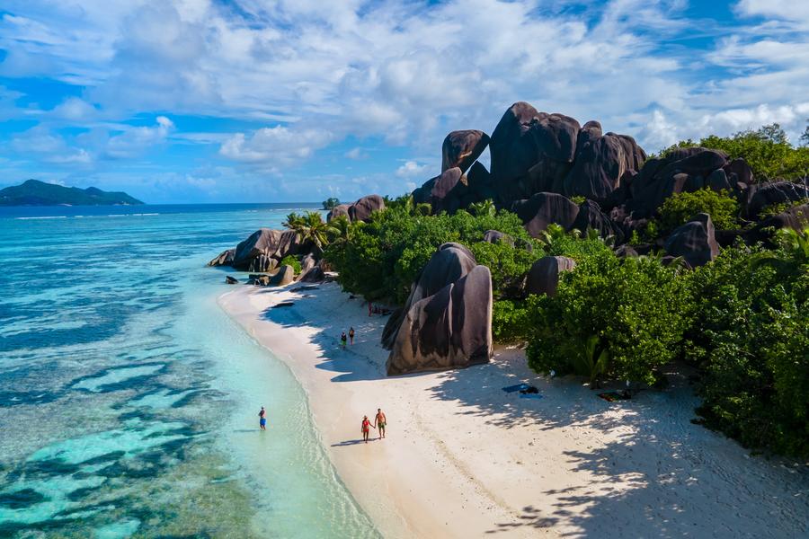 La Digue → Ilha Moyenne