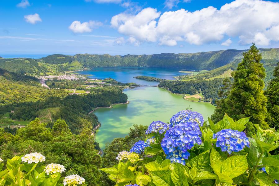 Sete Cidades e plantação de ananases